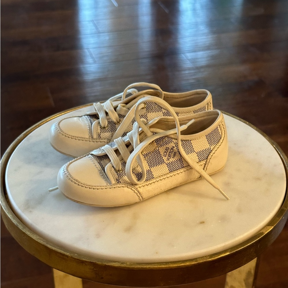 Louis Vuitton Girls Sneakers in Excellent Condition